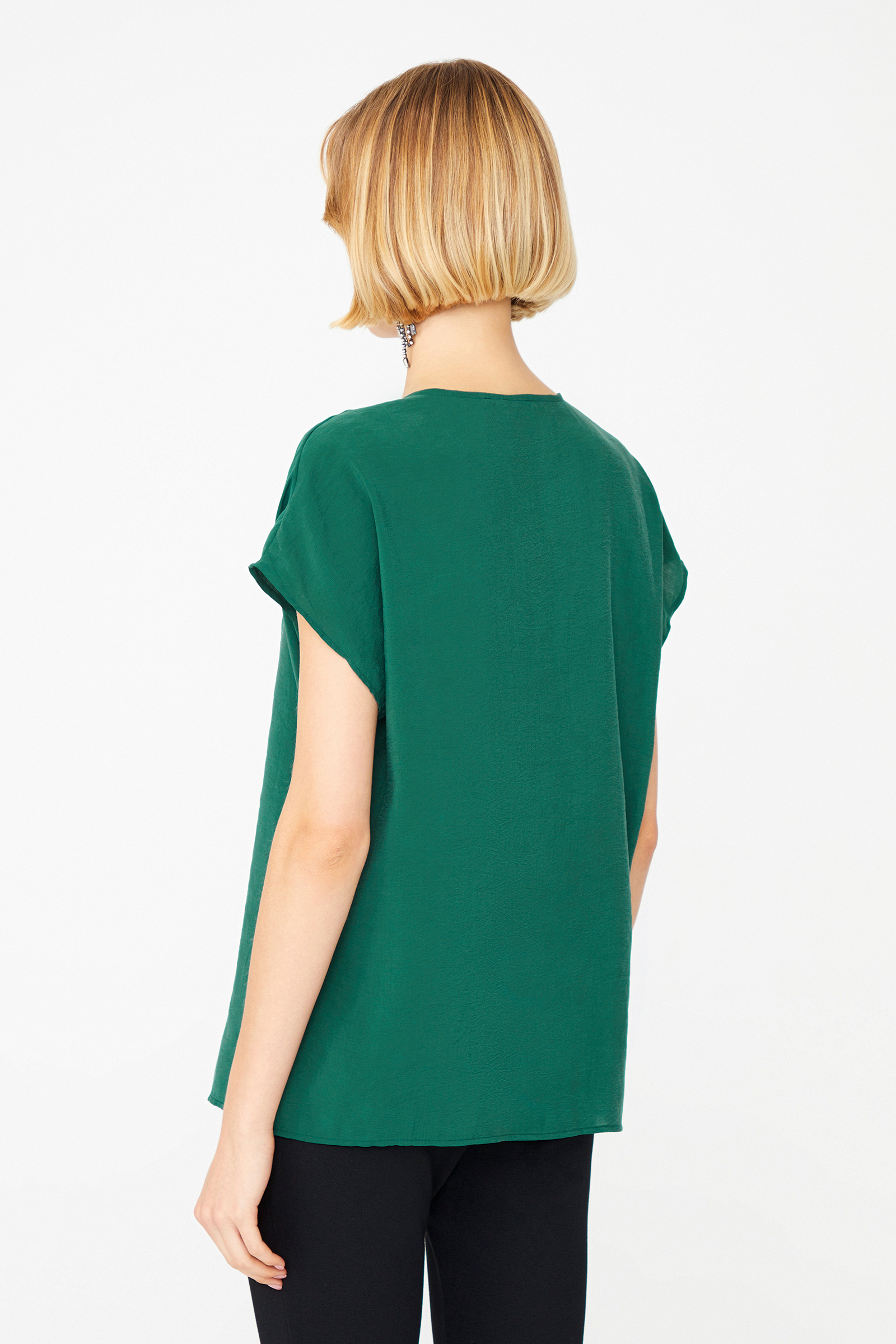 Yakası Zincir Aksesuar Detaylı Bluz