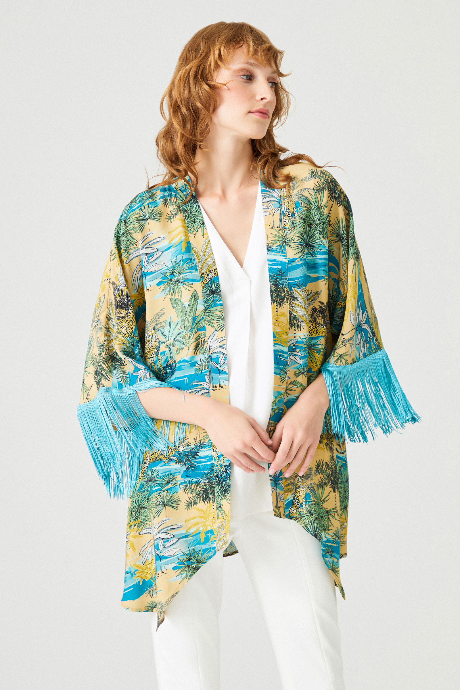 Püskül Detaylı Kimono
