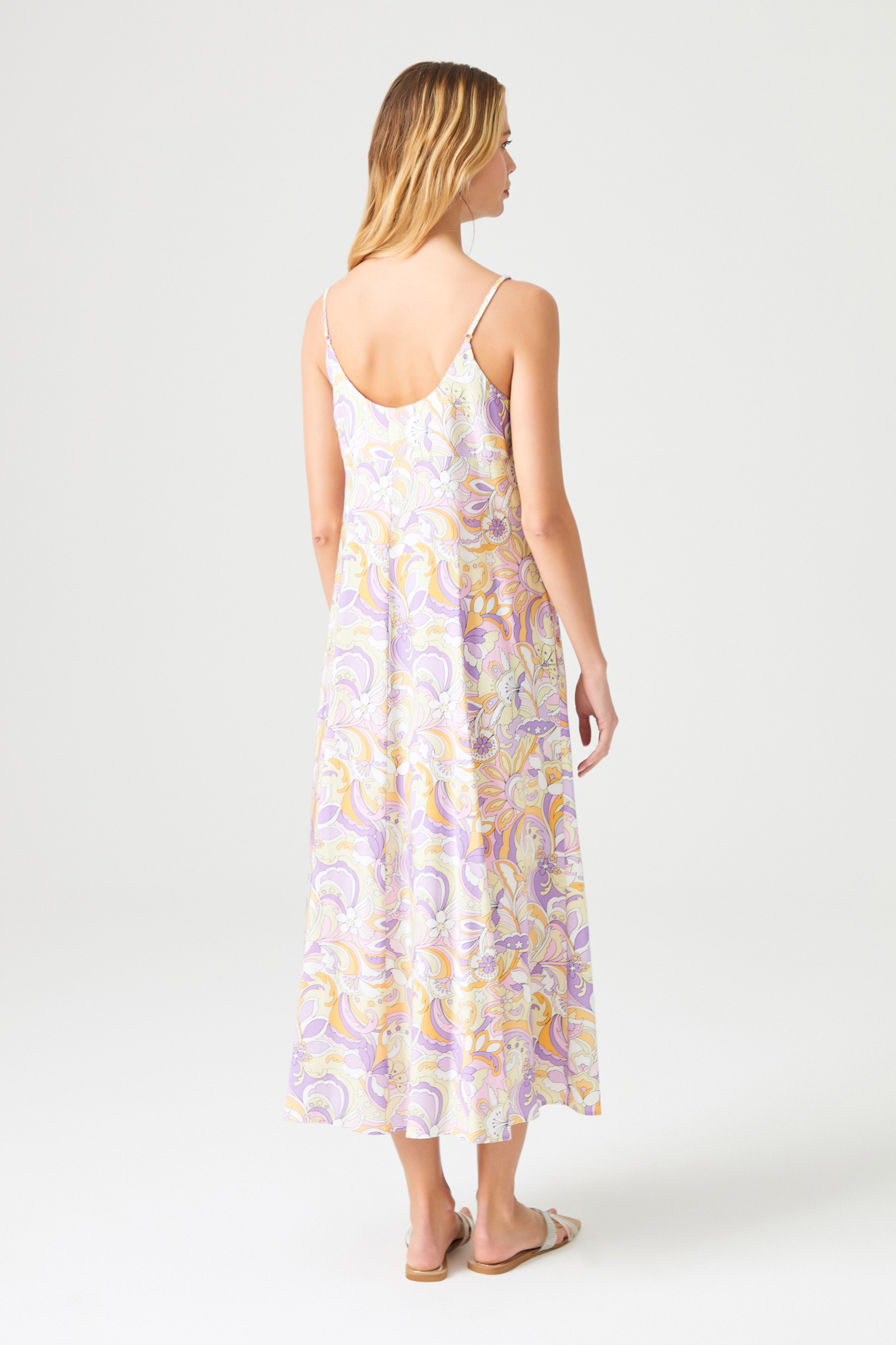 V Yaka Askılı Elbise