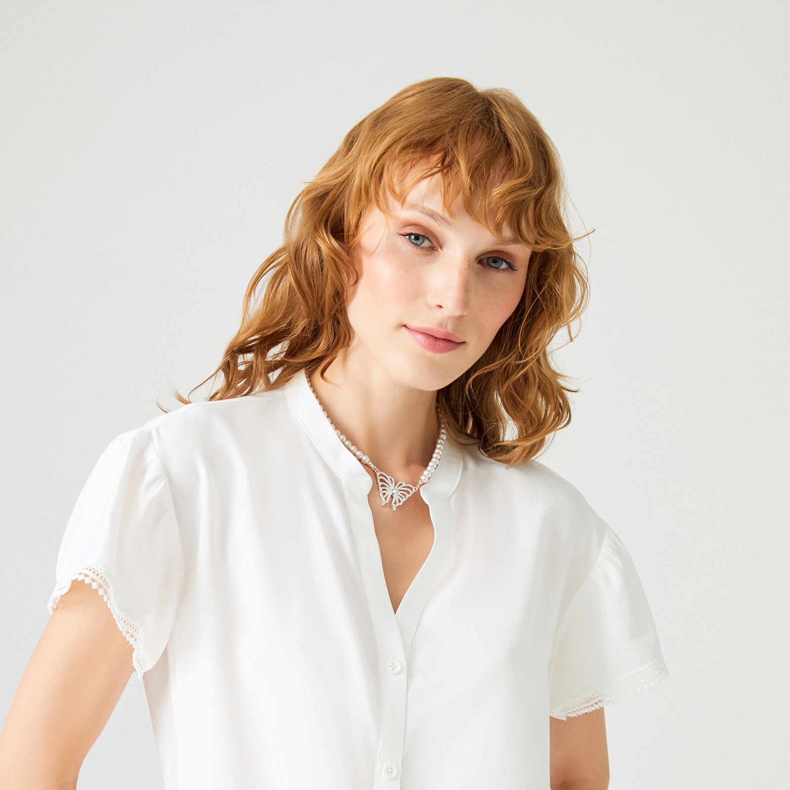 Dantel Detaylı Kısa Kollu Gömlek