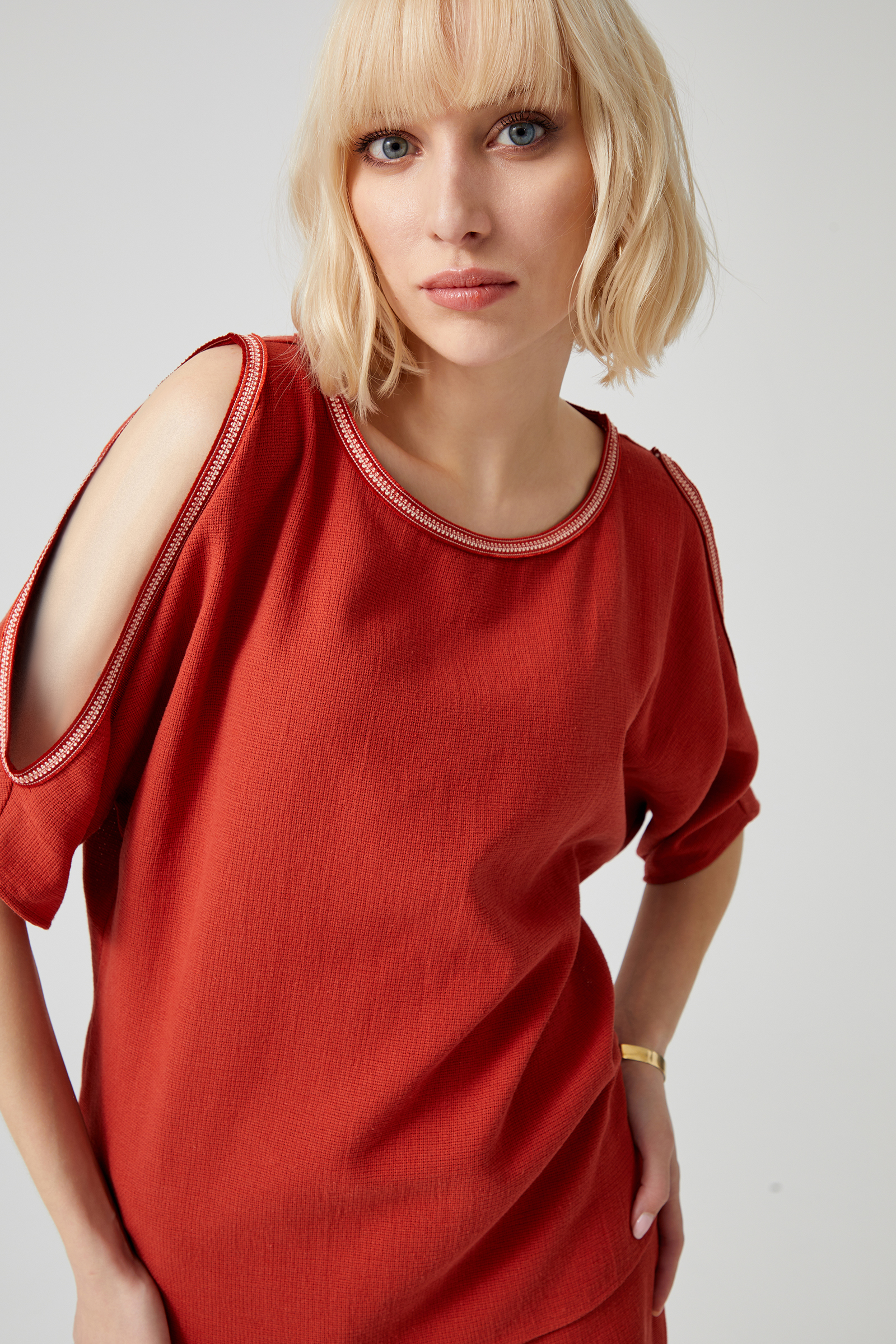 Omuz Dekolteli Doğal Bluz