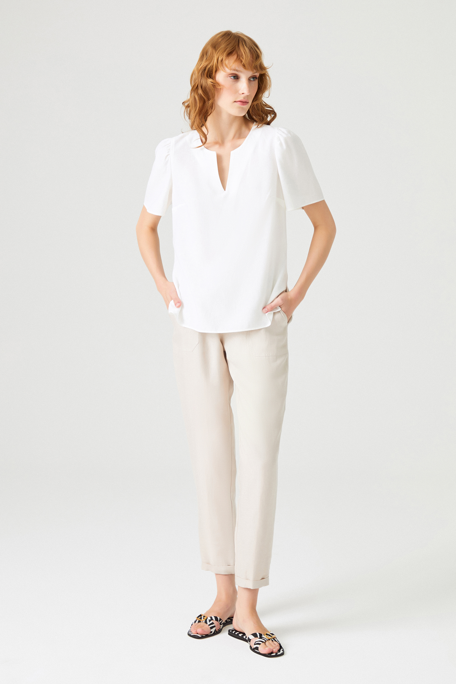 Kolu Büzgü Detaylı Bluz