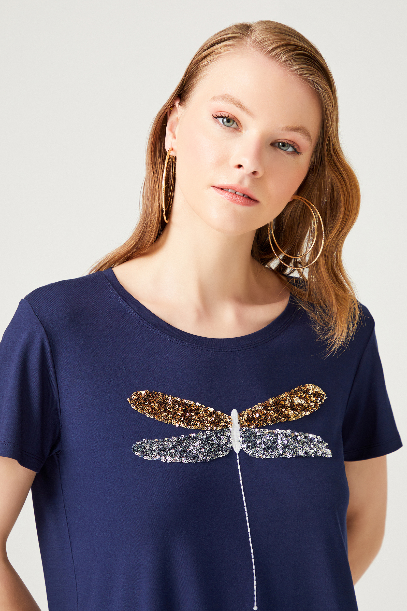 Pul İşlemeli T-shirt