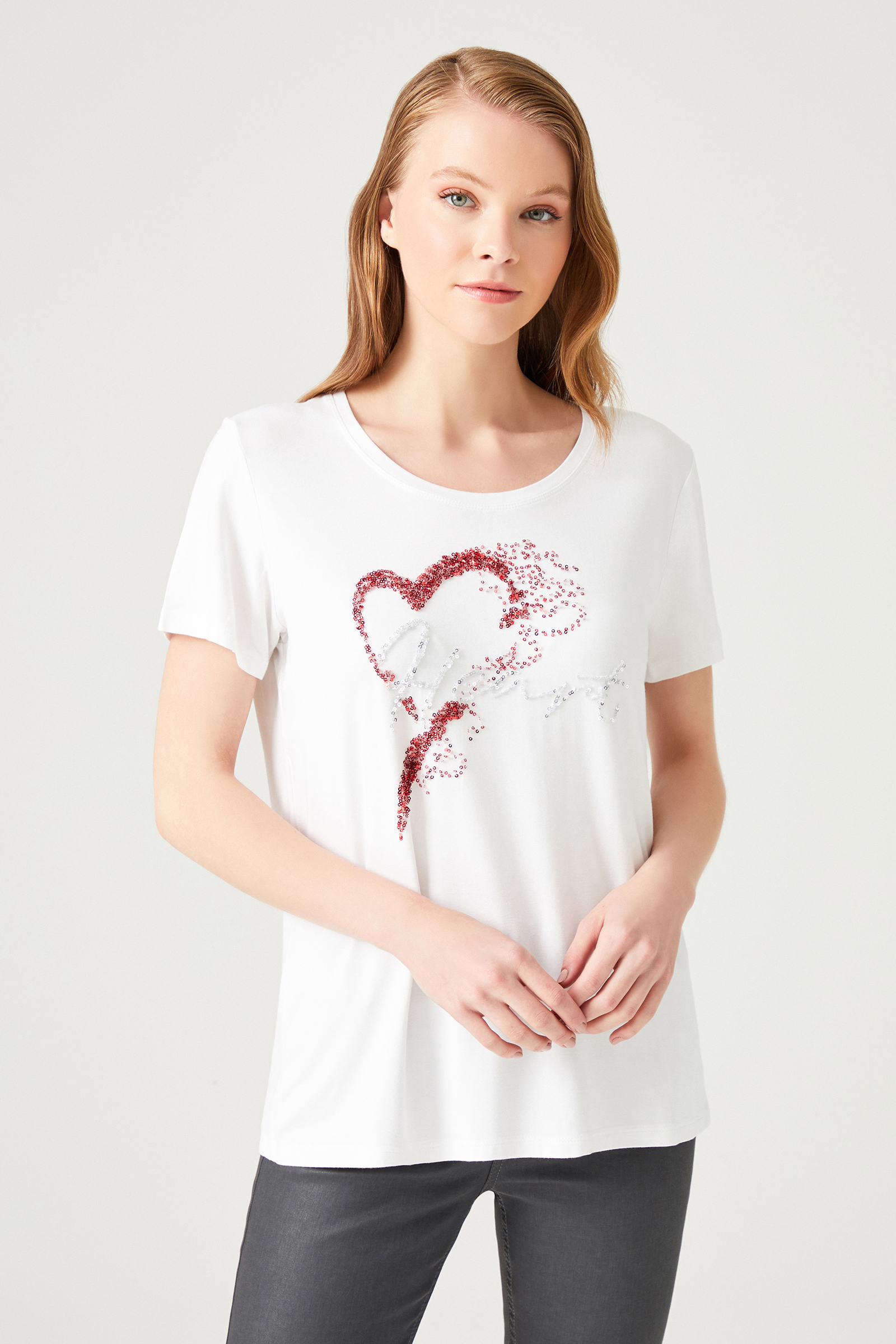 Pul İşlemeli T-shirt