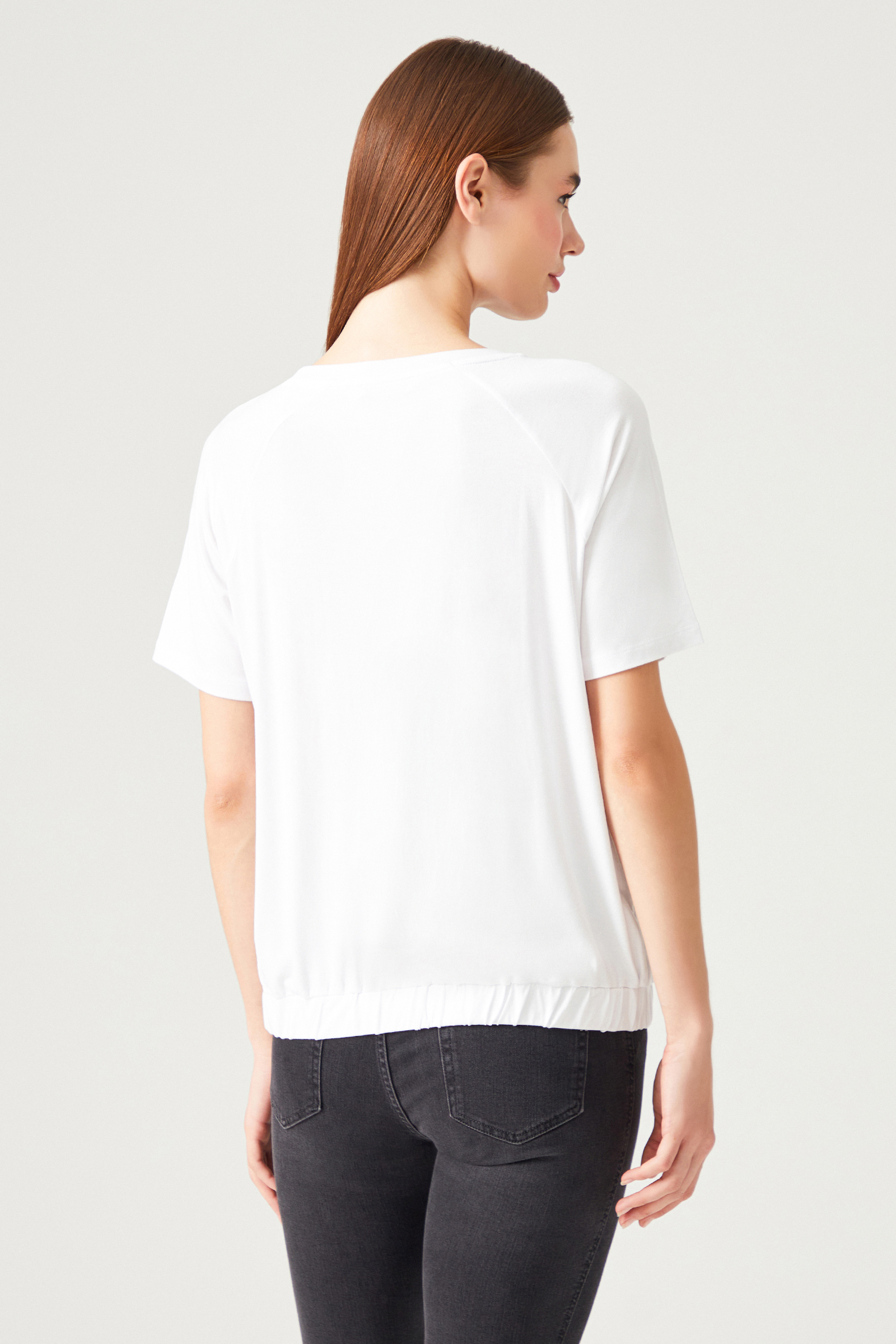 Etek Ucu Lastikli T-Shirt