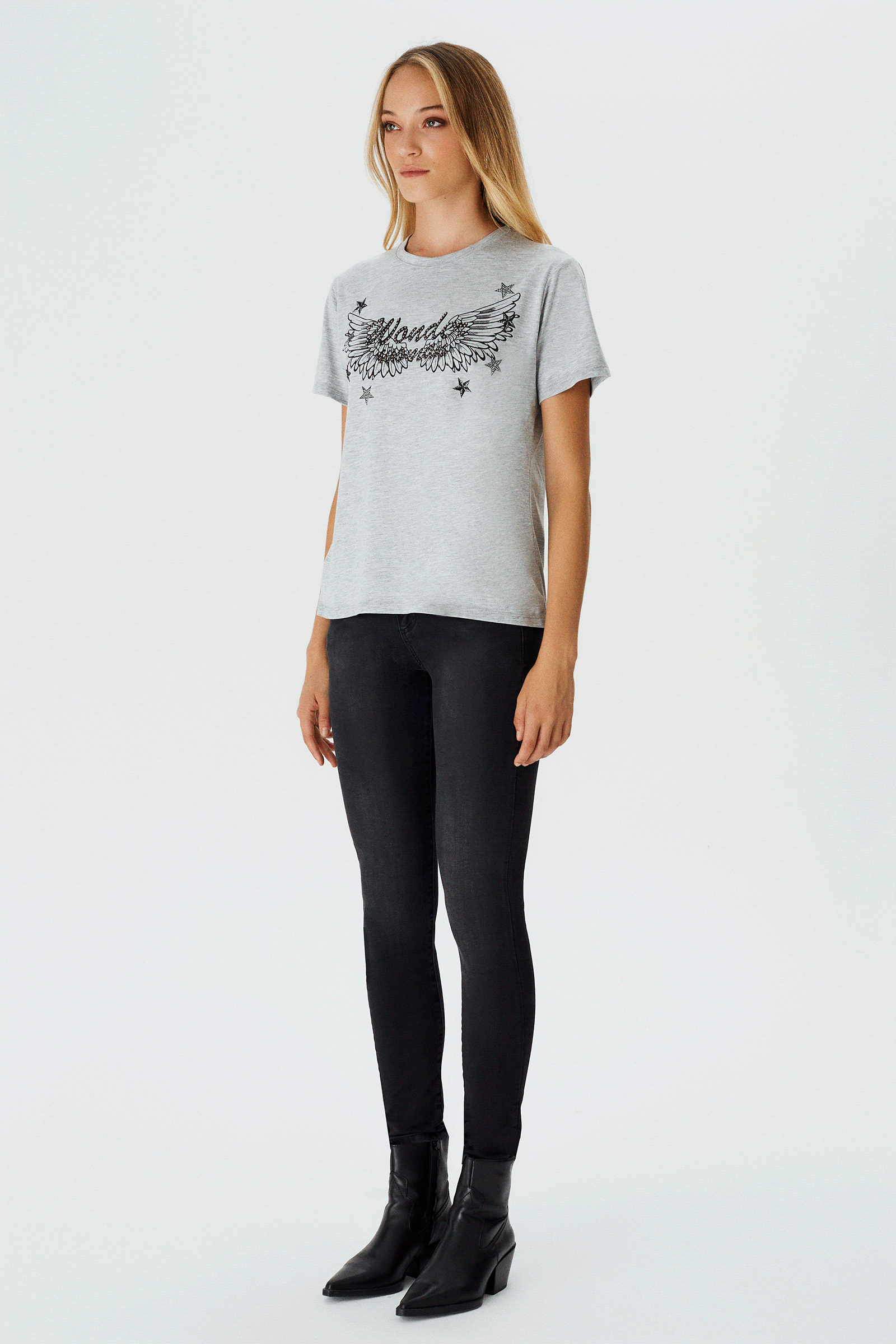 Pul İşlemeli T-shirt