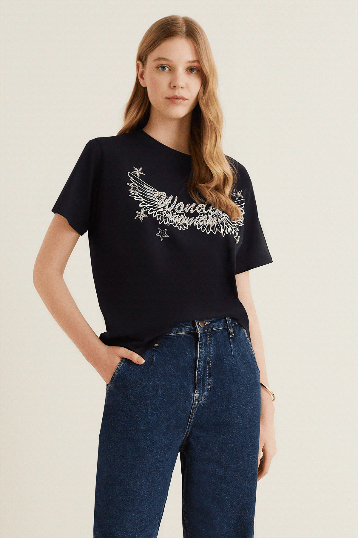 Pul İşlemeli T-shirt