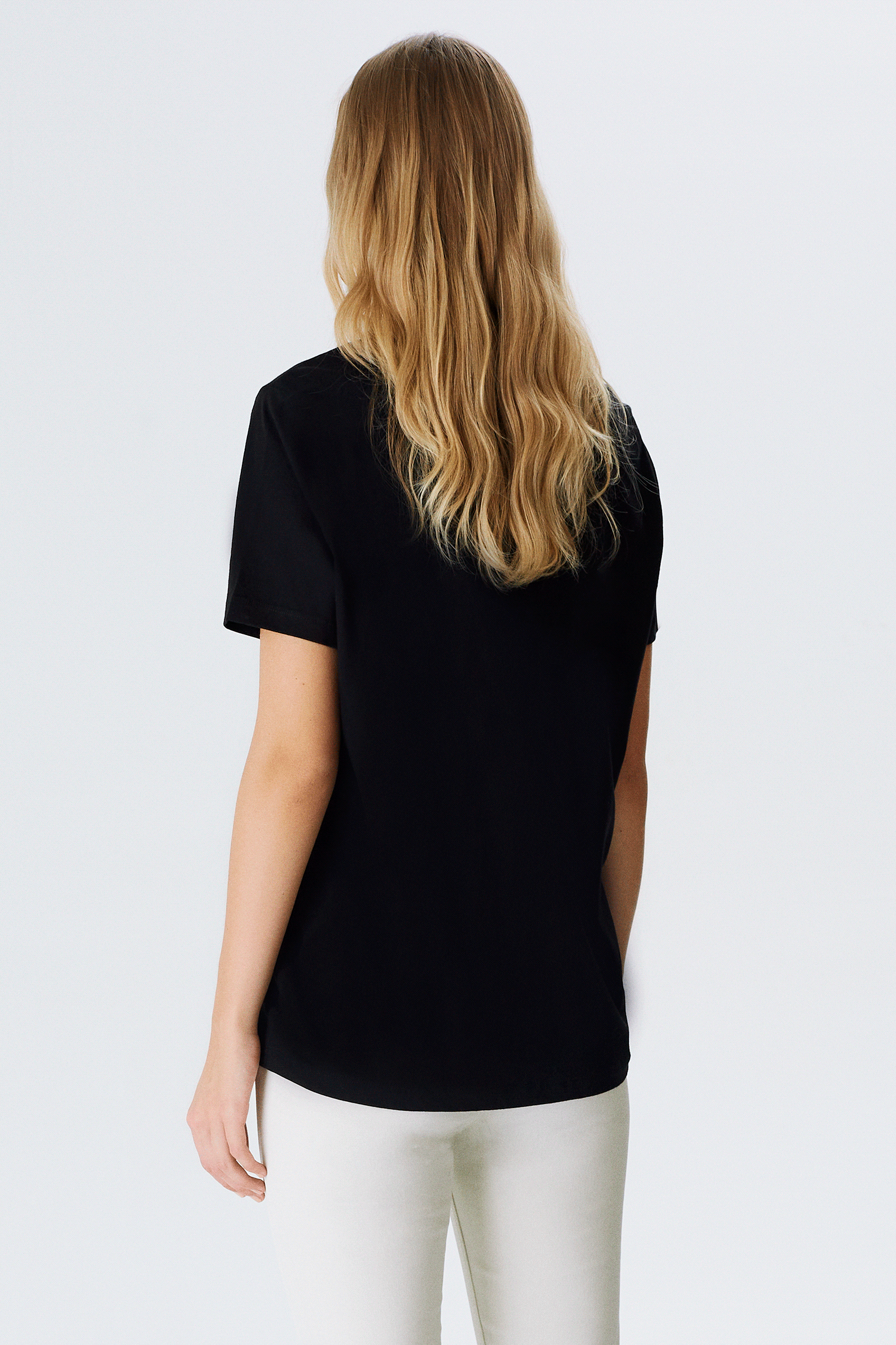 Pul İşlemeli T-shirt