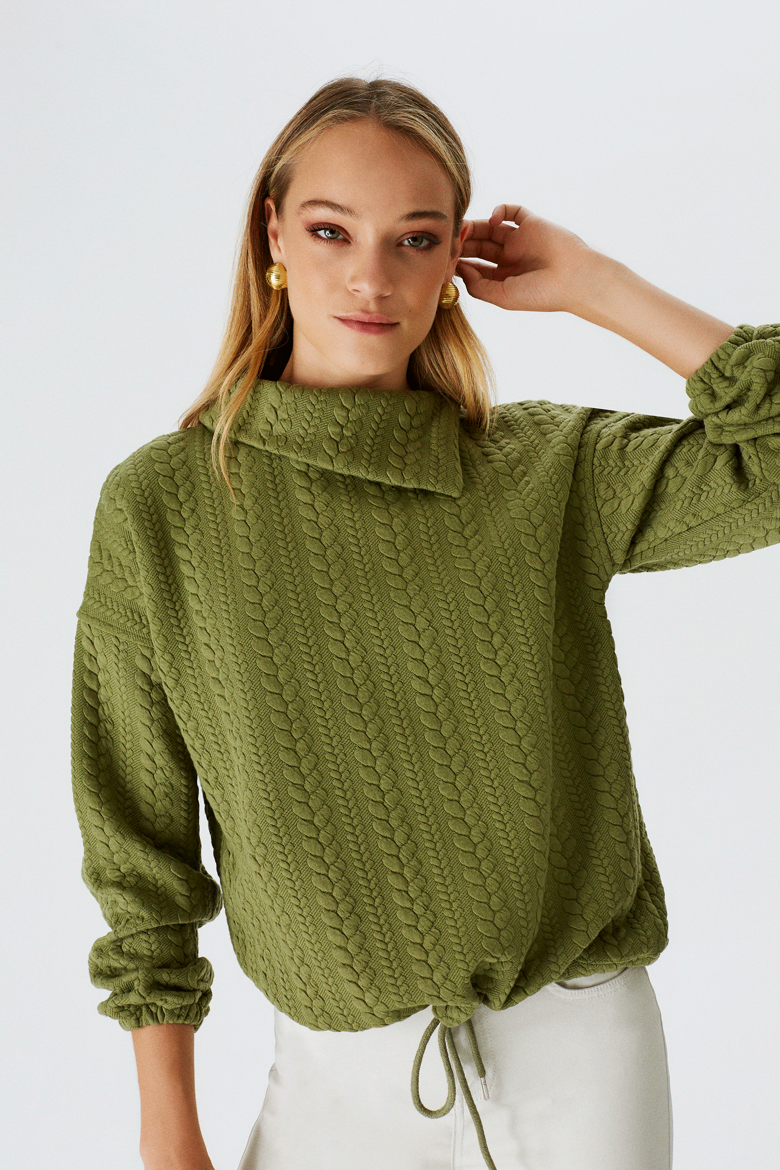 Asimetrik Yaka Kapitone Sweatshirt