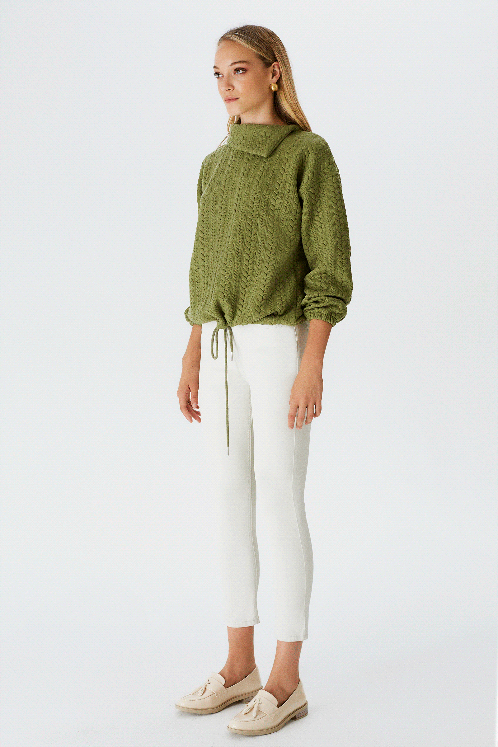 Asimetrik Yaka Kapitone Sweatshirt