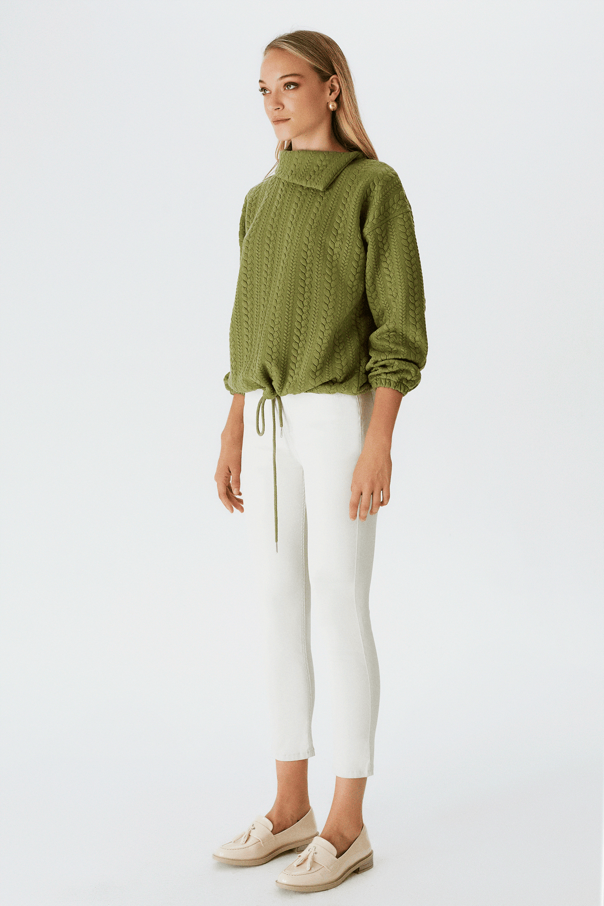 Asimetrik Yaka Kapitone Sweatshirt