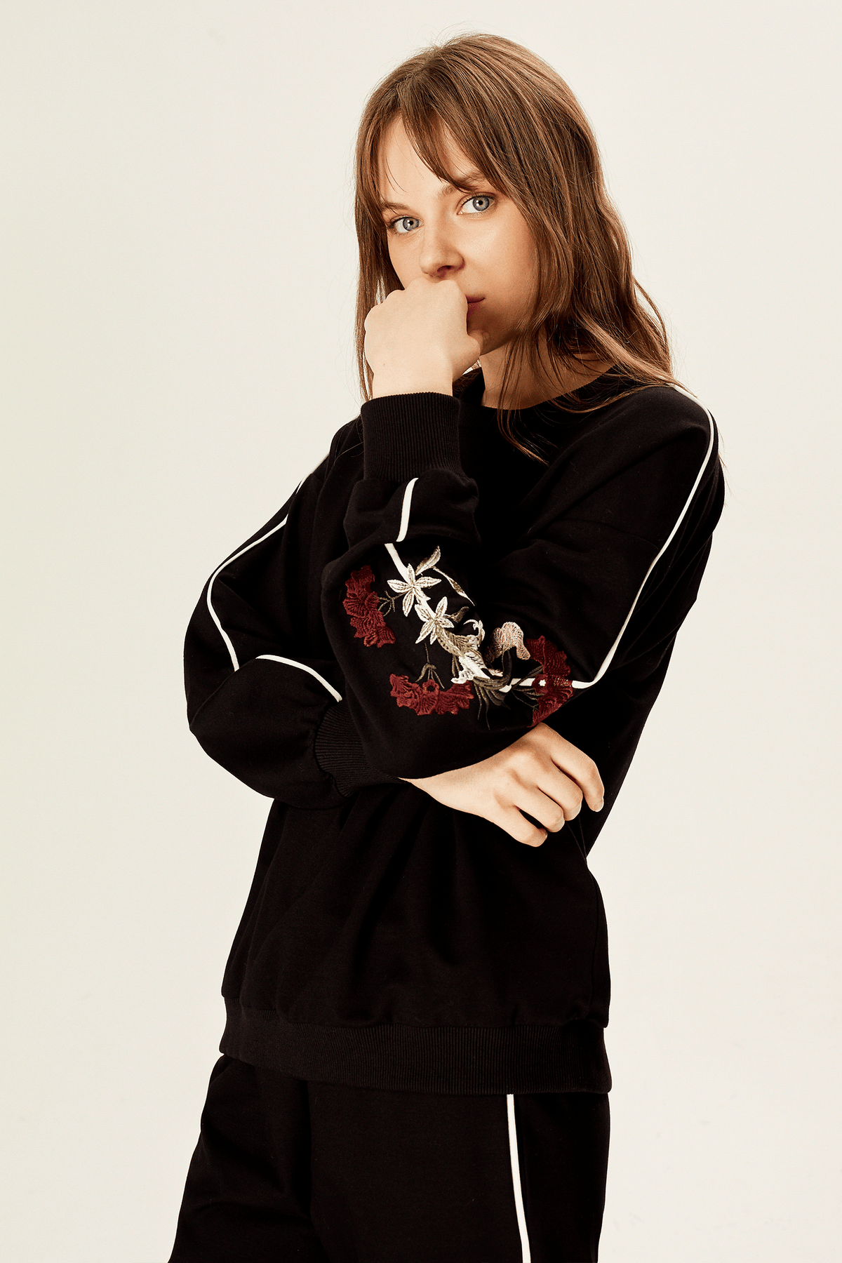 Nakışlı Sweatshirt