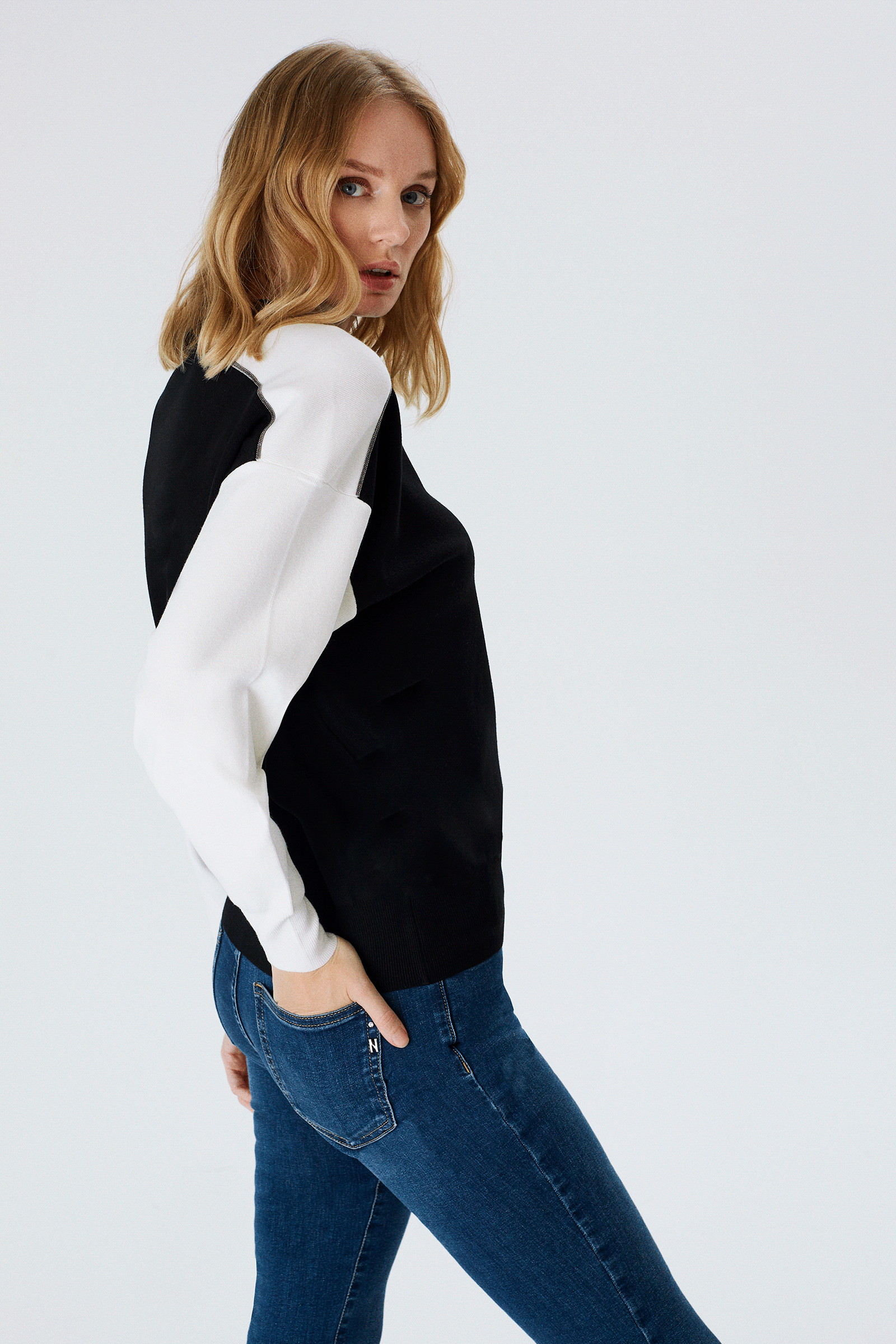 Asimetrik Kontrast Renkli Triko Bluz