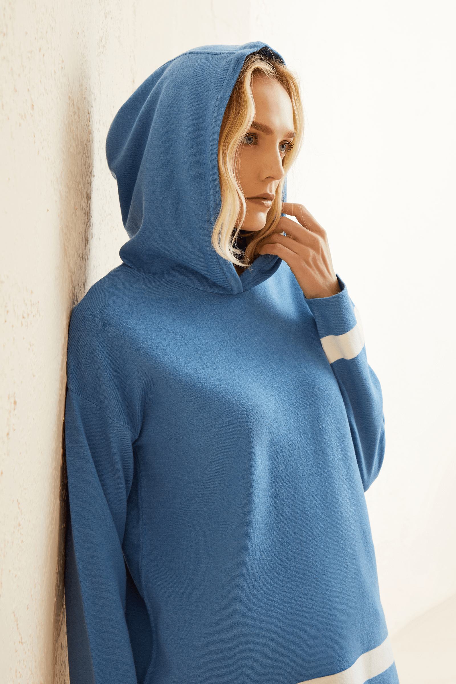 Kapüşonlu Triko Bluz