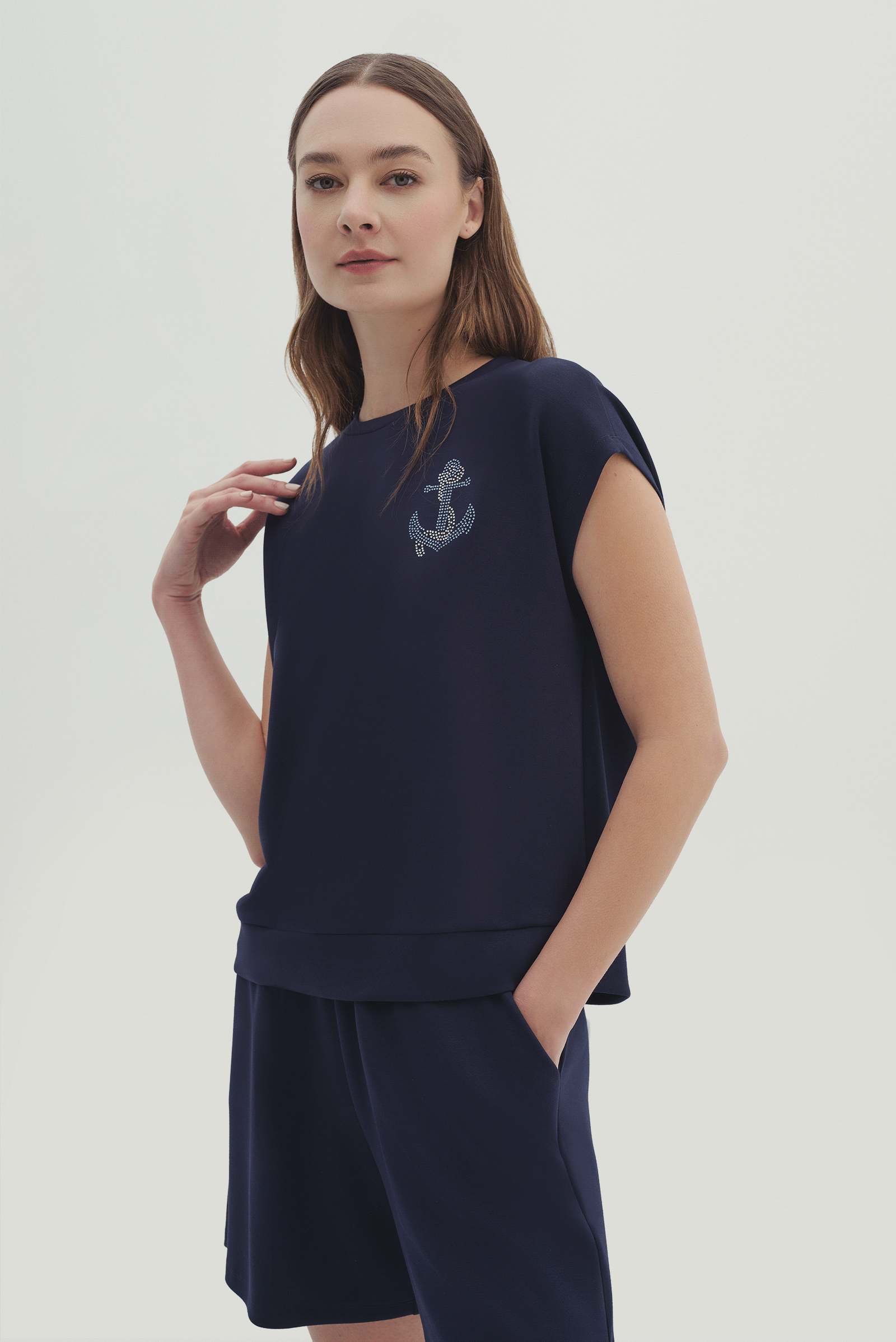 Kısa Kollu Taş Detaylı Bluz