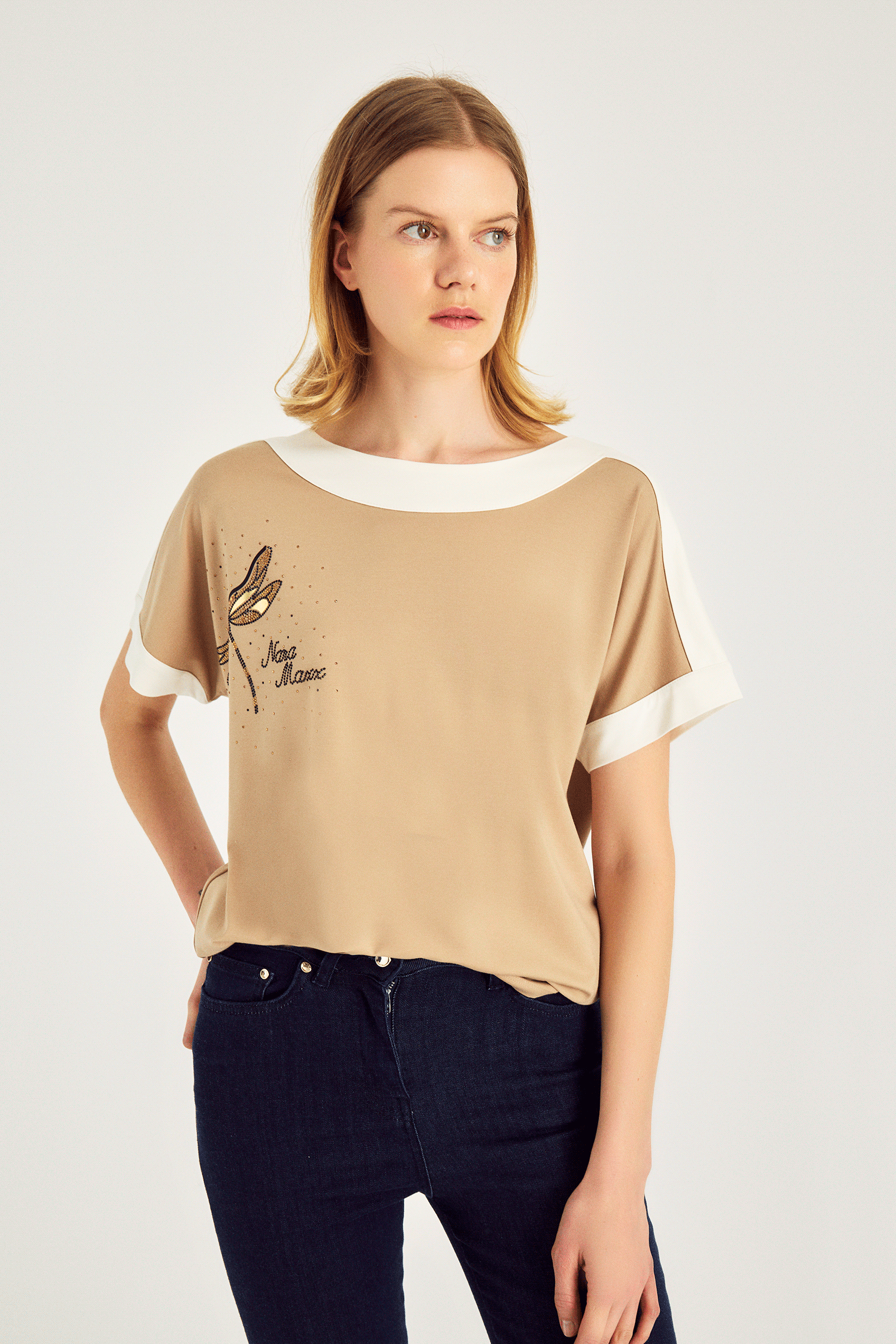 Kontrast Detaylı T-Shirt