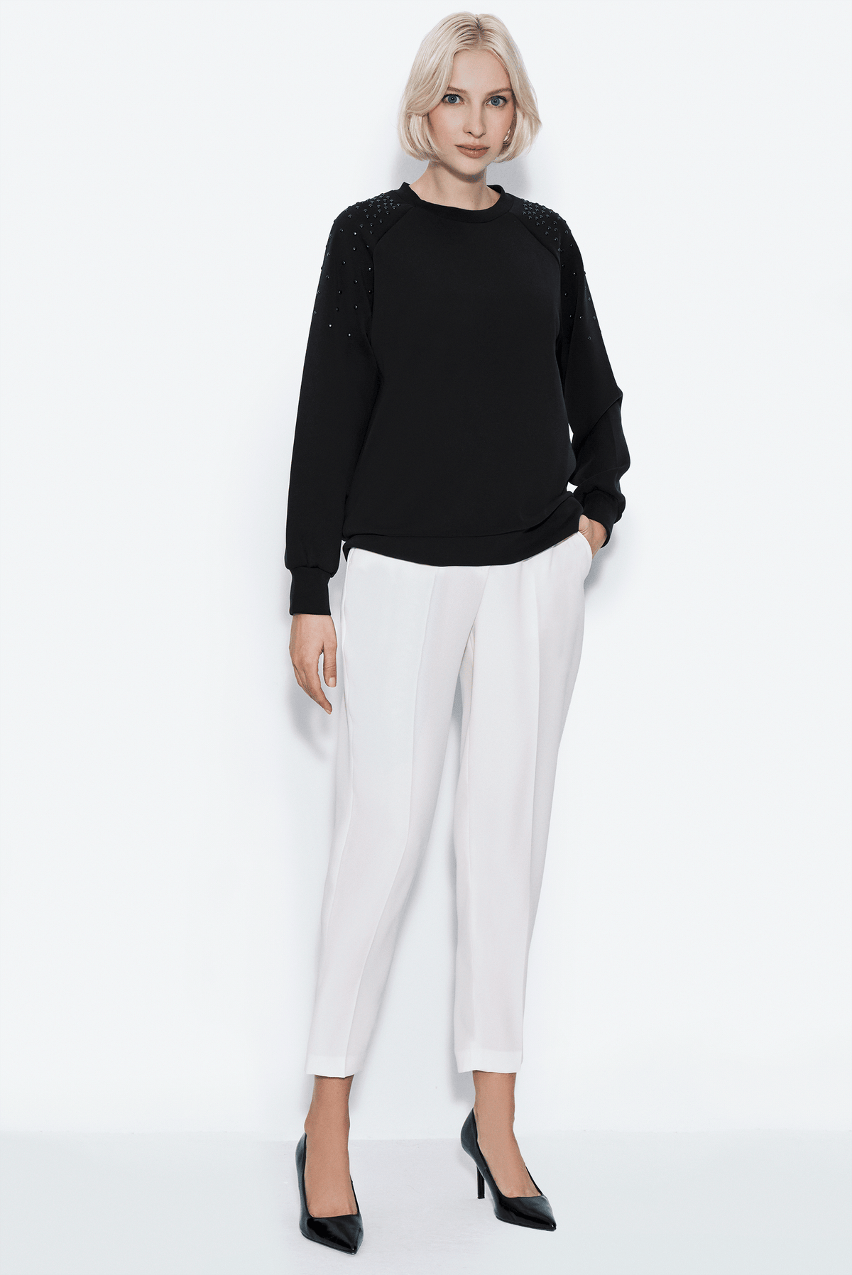 Omuzları Taş Detaylı Sweatshirt