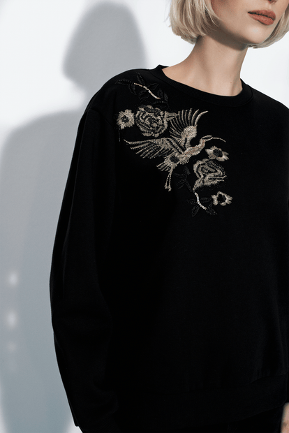 Omzu İşlemeli Sweatshirt