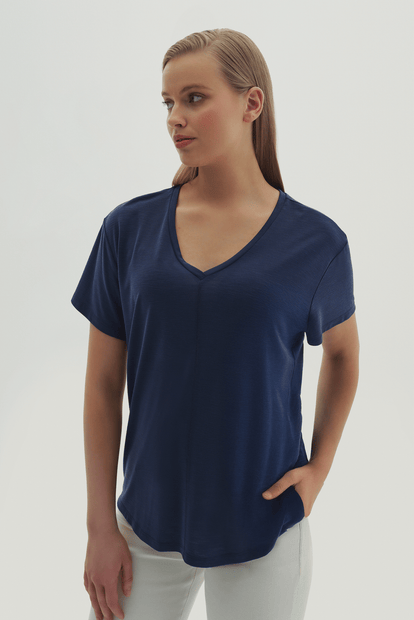 V Yaka Kısa Kollu T-Shirt