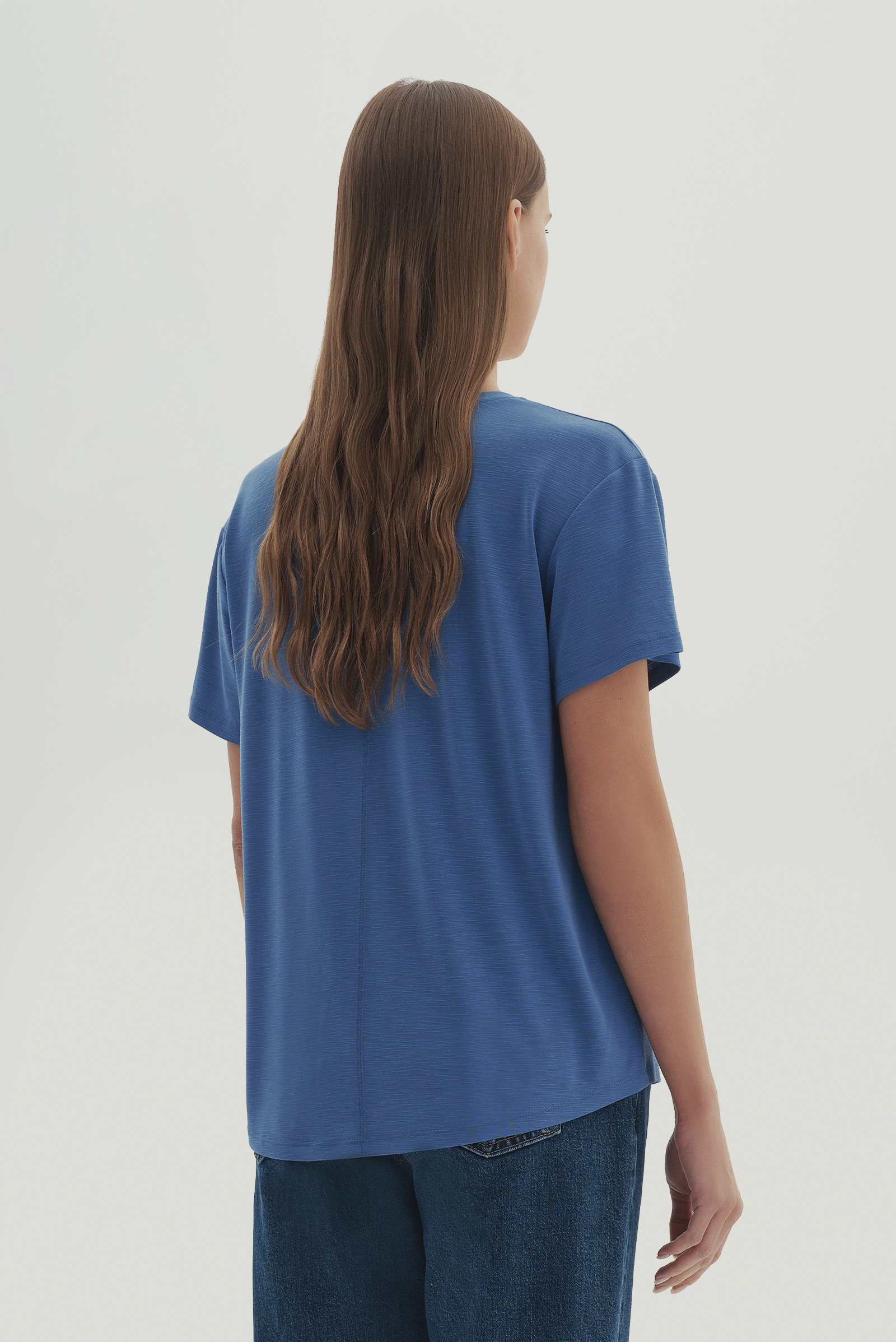 V Yaka Kısa Kollu T-Shirt