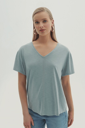 V Yaka Kısa Kollu T-Shirt