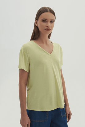 V Yaka Kısa Kollu T-Shirt