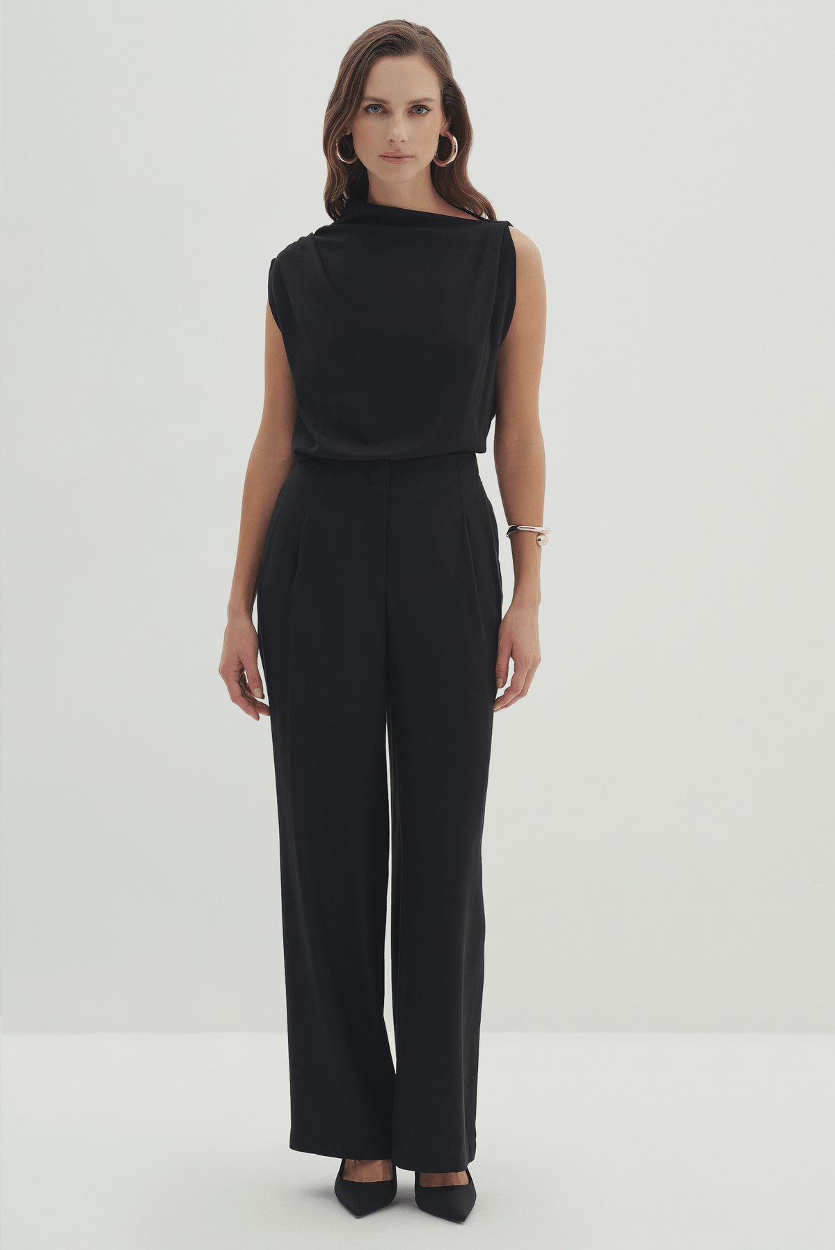 Drape Detaylı Asimetrik Bluz