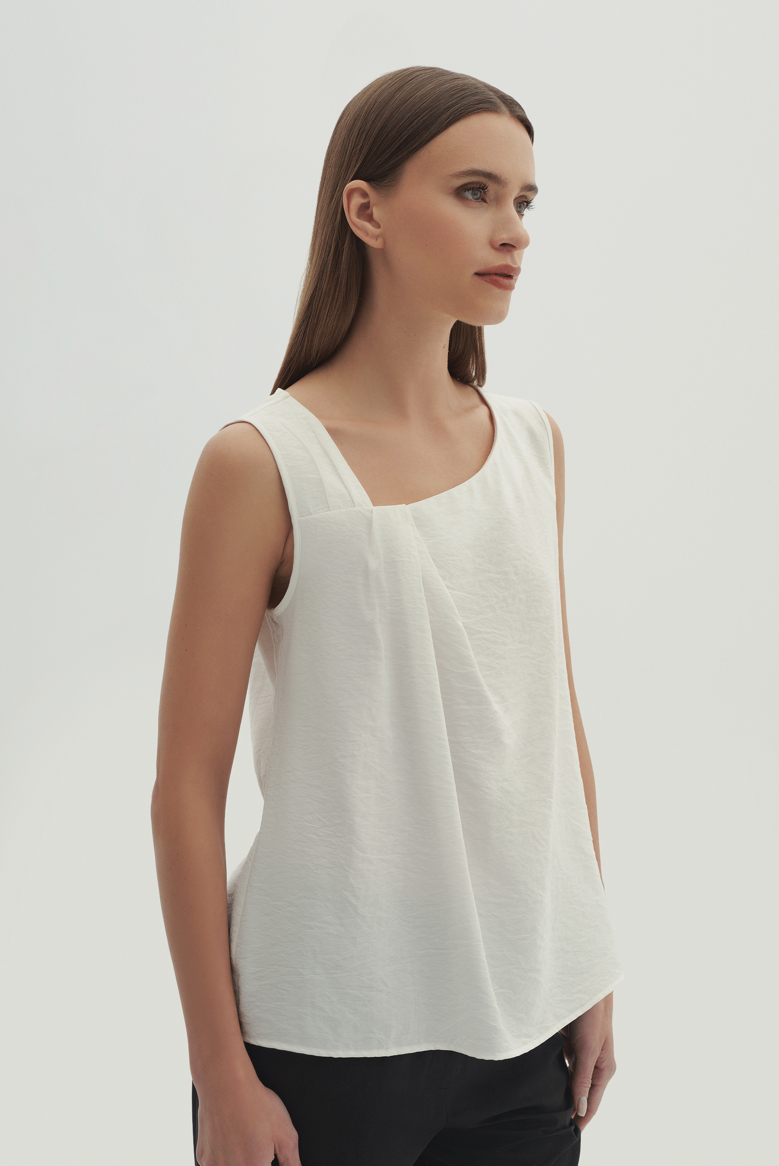 Asimetrik Yaka Kolsuz Bluz