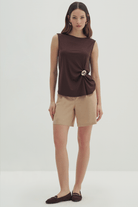 Aksesuar Detaylı Kolsuz Bluz