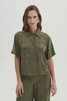 Gömlek Yakalı Cep Detaylı Bluz