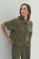 Gömlek Yakalı Cep Detaylı Bluz