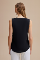 Pile Detaylı Kolsuz Bluz