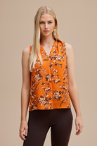 Pile Detaylı Kolsuz Bluz