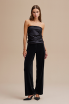 Büzgü Detaylı Parlak Straplez Bluz