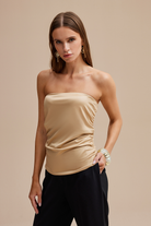 Büzgü Detaylı Parlak Straplez Bluz