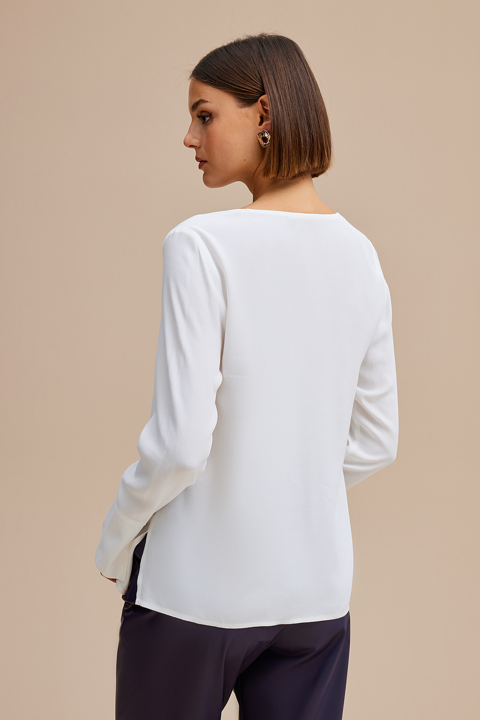 V Yaka Yırtmaçlı Bluz