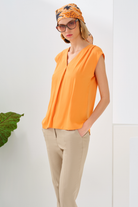 Pile Detaylı Kolsuz Bluz