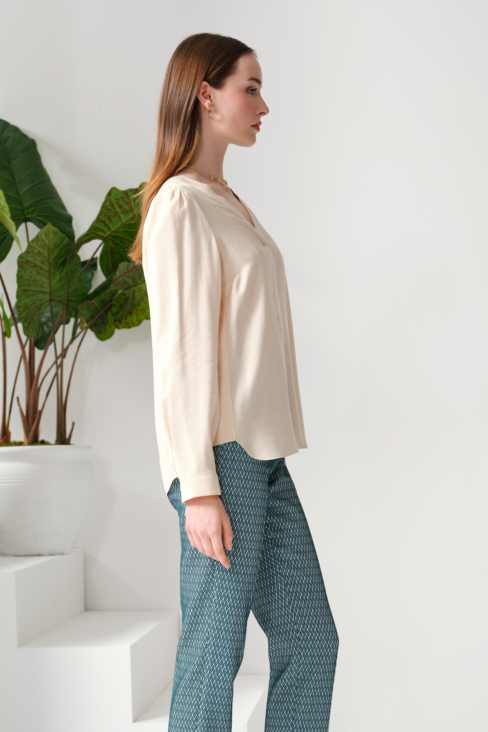 V Yaka Yumuşak Dokulu Bluz