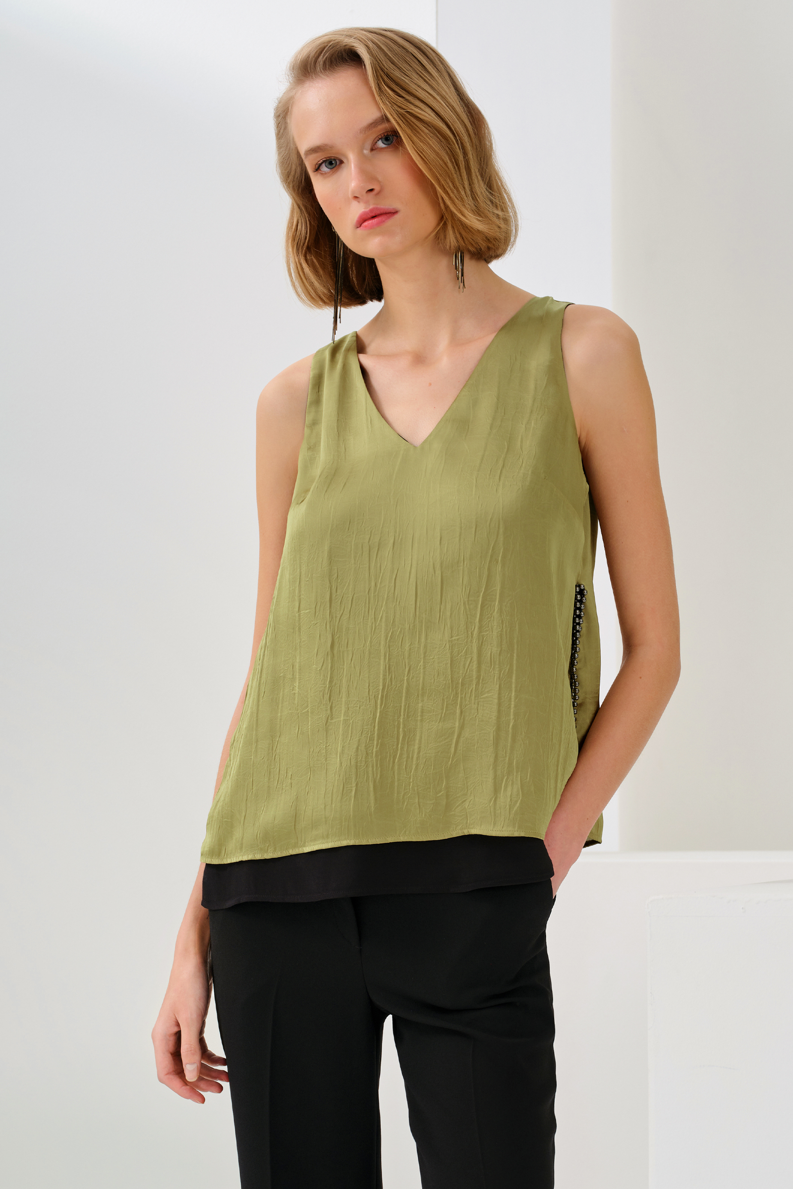 Çift Kat Saten Bluz