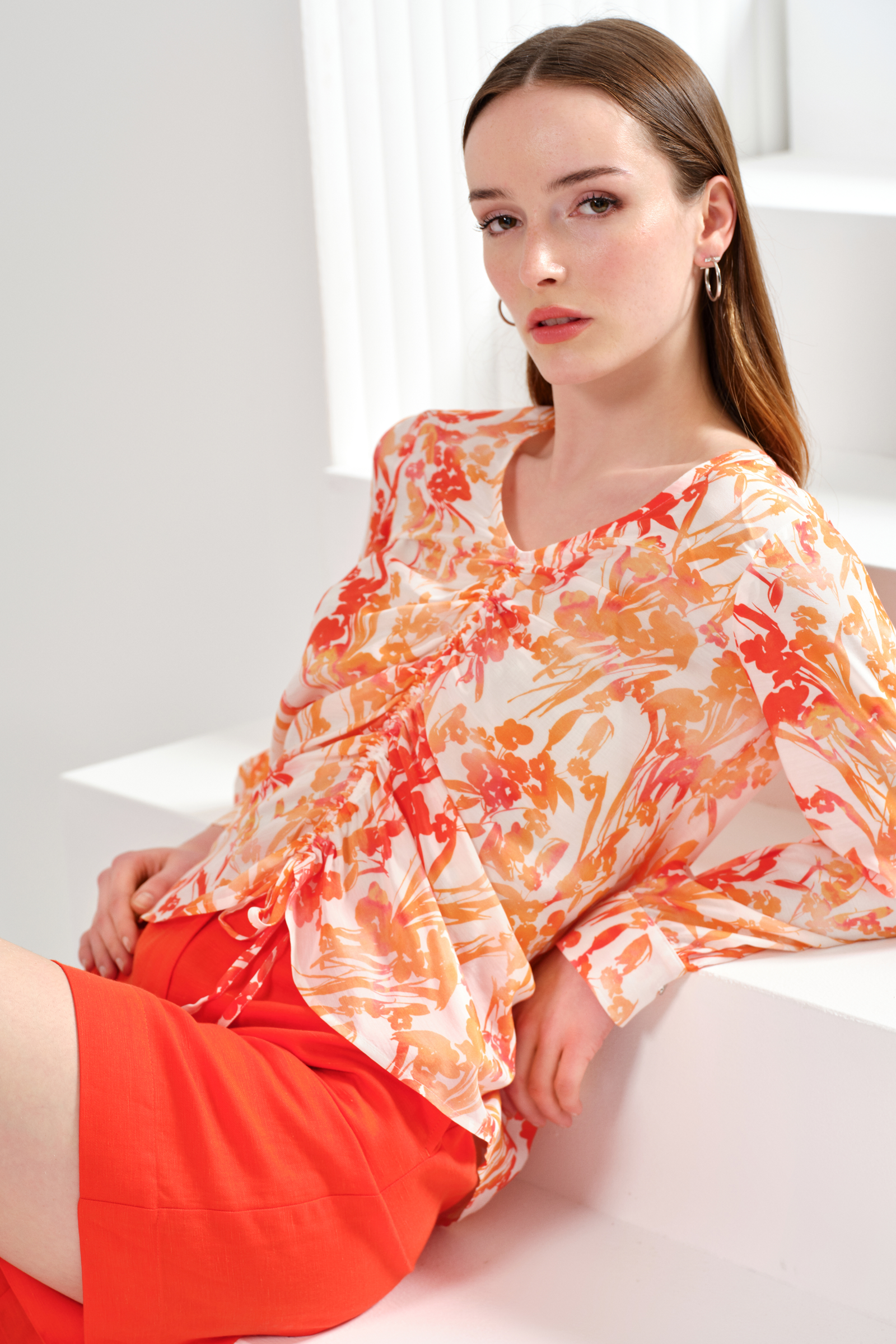 Önden Büzme Detaylı Bluz