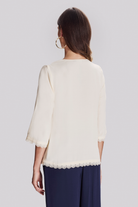 Dantel Detaylı Truvakar Kol Bluz