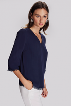 Dantel Detaylı Truvakar Kol Bluz