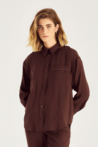 Aksesuar Detaylı Modal Gömlek