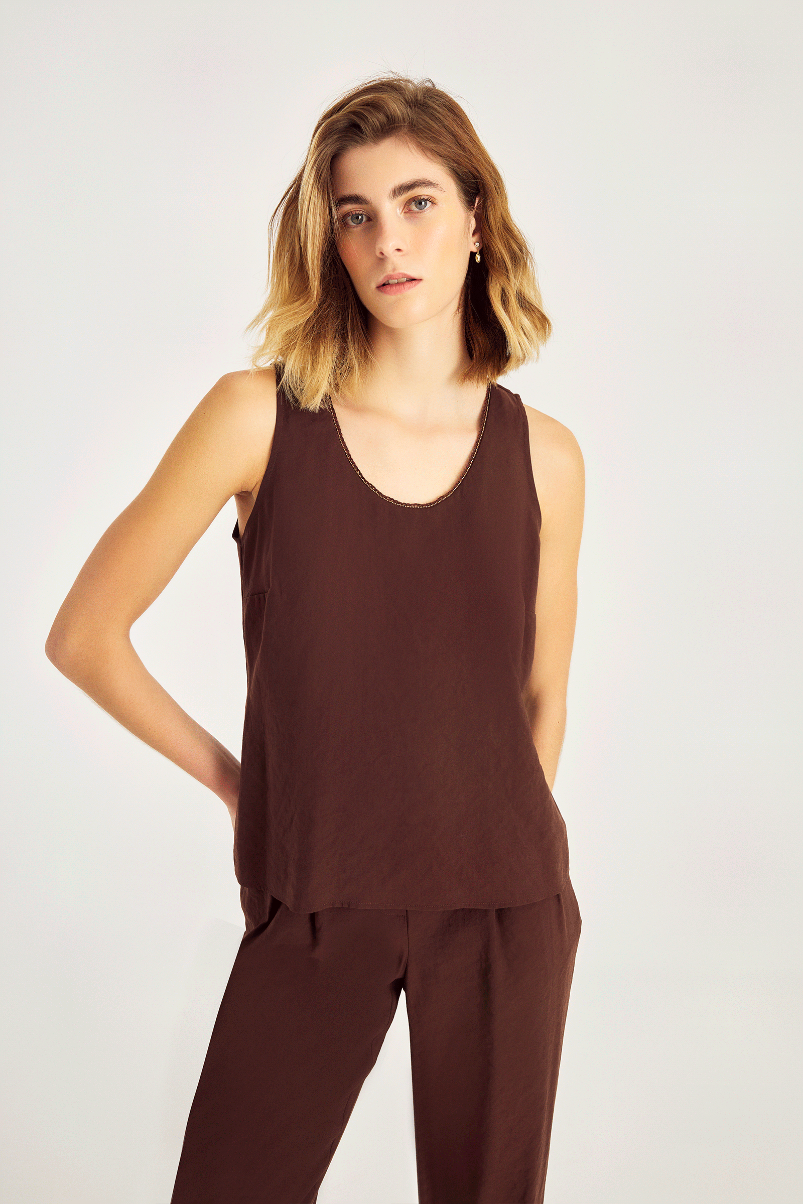 Aksesuar Detaylı Modal Bluz