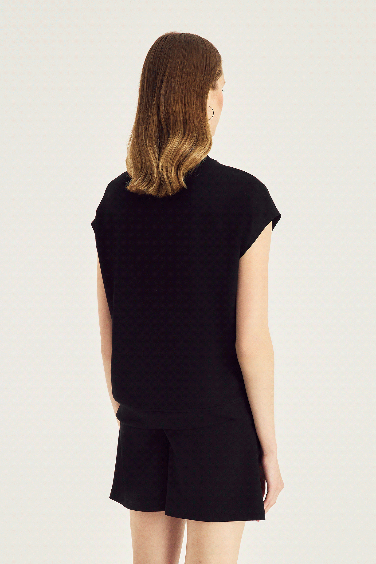 Zımba Detaylı Örme Bluz