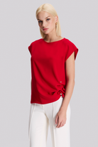 Aksesuar Detaylı Şık Bluz