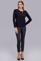 Yakası Burgu Detaylı Örme Bluz