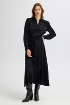 Yırtmaç Detaylı Uzun Gömlek Elbise