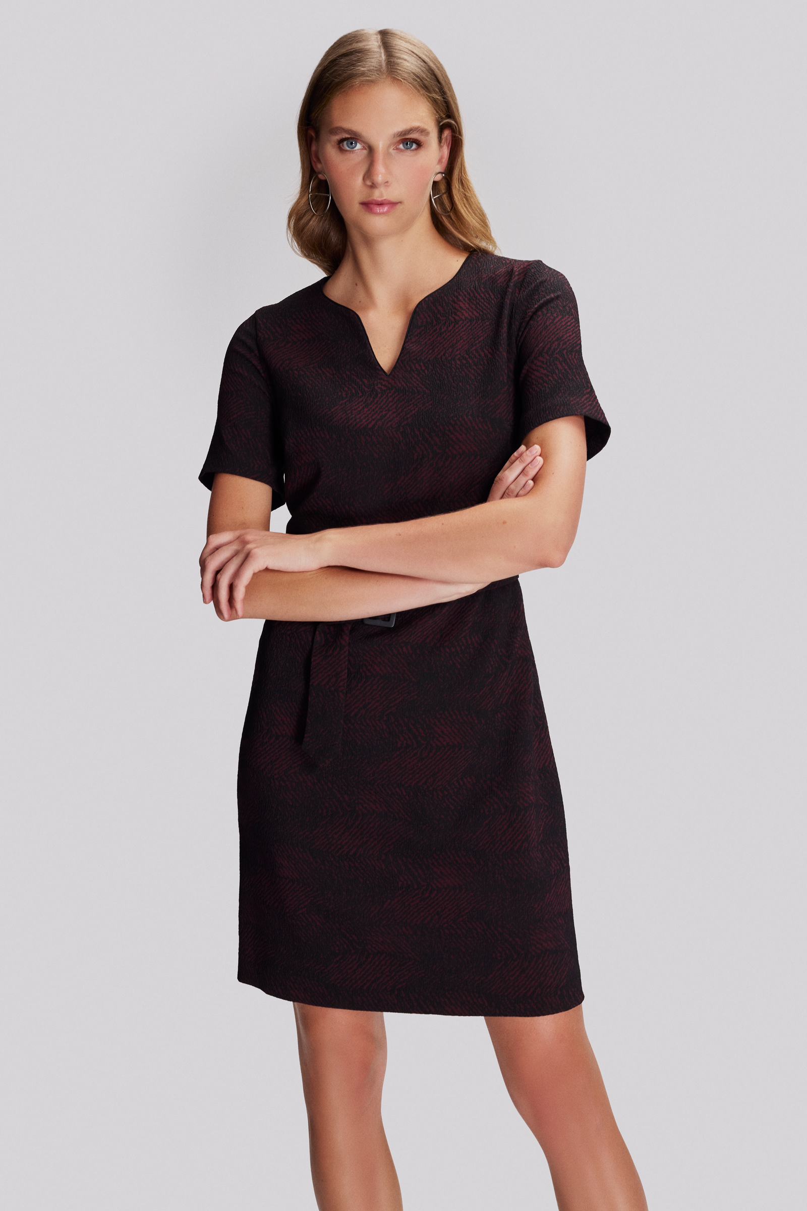 Yarım Kollu Dokulu Elbise