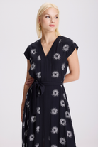 Beli Kuşaklı Asimetrik Elbise